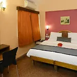 Oyo 807 Near Miramar Beach Panaji